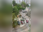 Пьяный водитель сбил пешехода во дворе и попал на видео в Запорожье