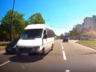 Смертельно опасный манёвр водителя маршрутки попал на видео в Запорожье