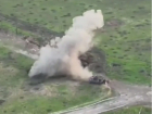 Появилось видео, как бойцы ВС РФ отбились от атак ВСУ на подбитой машине в Малой Токмачке
