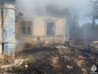 Появились кадры МЧС с места пожара в частном доме под Приморском