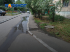 Вонь и текущая по улицам жижа: мелитопольцы пожаловались на постоянно забивающуюся канализацию
