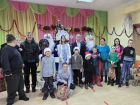 В Каменке-Днепровской дети из реабилитационного центра получили подарки от Деда Мороза