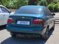 В Запорожье заметили машину Гринча