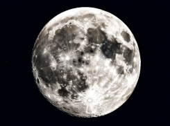 Каким будет последнее полнолуние в 2025 году, рассказали запорожцам