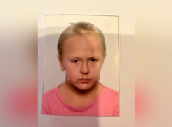 11-летняя девочка в темно-зеленой куртке внезапно исчезла в Мелитополе