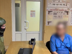 Житель Запорожской области на камеру признался в убийстве троюродного брата вилами