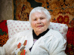 В Мелитополе наградили юбилейной медалью ветерана Великой Отечественной войны