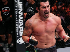 Бразильский боец UFC Баррозу в Мелитополе попросил у Путина гражданство РФ