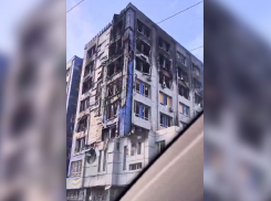 Появилось видео разрушений оборонного завода после удара по Запорожью
