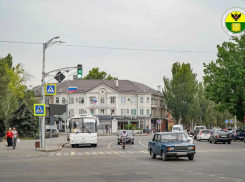 Где в Мелитополе зарядить телефон и набрать воду во время блэкаута