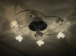 Энергетики четыре дня не могут вернуть свет запорожцам после удара ВСУ