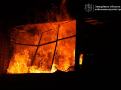 Запорожье в огне: ВС РФ 11 раз ударили по объектам ВСУ в областном центре ночью 26 ноября