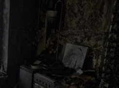 Пожарные эвакуировали почти 10 человек из горящей квартиры в Запорожье