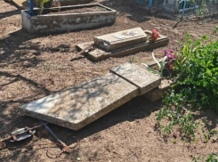 Вандалы сломали почти 20 надгробий на мелитопольском кладбище