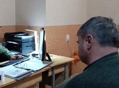 Опубликованы кадры допроса мужчины, который жестоко убил своего знакомого в запорожском селе