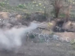 Бой за важный опорный пункт ВСУ показали с высоты птичьего полёта в Запорожской области