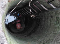 Мужчина упал в четырехметровый колодец в Запорожье