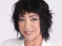 Жертвовавшая на роспись храма в Мелитополе певица Лолита рассказала, как «голая вечеринка» изменила её жизнь