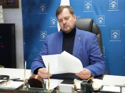 Балицкий обеспокоился крупным долгом по зарплатам перед коллективом запорожского избиркома