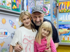 «Тема больная»: запорожский актер Гоша Куценко впервые рассказал о внуках и воспитании детей