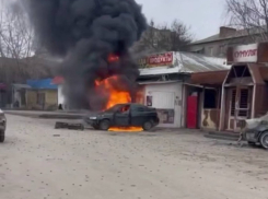 Дрон ВСУ ударил по гражданскому автомобилю в Васильевке