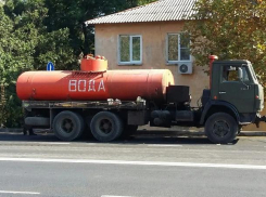 Подвоз воды организовали по двум адресам Мелитополя 21 августа