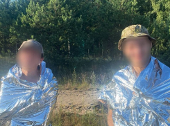 Двое запорожцев увязли в болоте, пытаясь сбежать из Украины