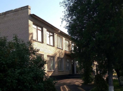 «Мы уже наелись их вранья»: в Запорожье ради «безопасности» хотят закрыть девять школ