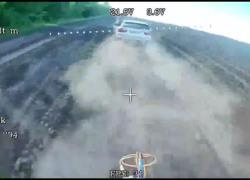 Запорожский сенатор Рогозин показал захватывающее видео погони дрона за машиной ВСУ