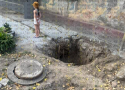 Вход в другое измерение нашли у подъезда многоэтажки в Запорожье 