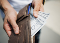 В Запорожской области предприятие ЖКХ не доплатило сотрудникам 4,4 миллиона