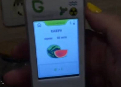 В Запорожье женщина нашла опасные вещества в арбузах из супермаркета