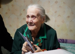 Ветерану ВОВ Зое Тимченко присвоили звание почетного гражданина Мелитополя