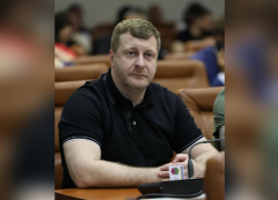 Внезапно разбогатевший депутат из Запорожья Прасол мог наживаться на военном конфликте