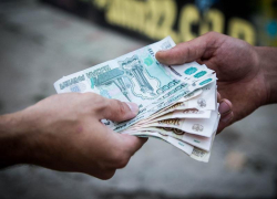 Десяткам запорожским коммунальщикам задолжали зарплату на 8 млн рублей 