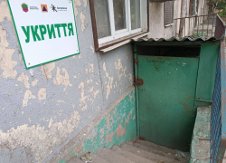 Запорожцы пожаловались на закрытые укрытия в городе 
