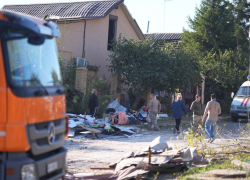 После ночного обстрела Запорожья местный житель находится в тяжелом состоянии в больнице