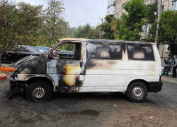 Подросток сжёг машину запорожского волонтёра, которую тот хотел отдать на фронт 