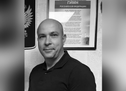 В Госдуме предложили посмертно наградить запорожского чиновника Резниченко, спасшего детей при обстреле школы