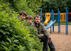 Запорожцев напугали онанисты у детского сада