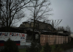 Частный дом, электрооборудование и газопровод разрушены после ночного удара по Каменке-Днепровской