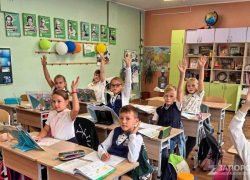 Молодогвардейцы провели День самоуправления в одной из школ Энергодара