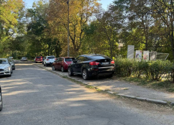 Жители острова Хортица лишились тротуаров 