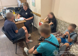 В Запорожье задержали подростков, снявших скандальное видео с избиением раздетого догола ребёнка