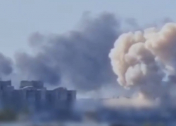 Серия взрывов попала на видео в Запорожье 23 сентября