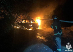 В Акимовке вспыхнул «ВАЗ 2111» из-за короткого замыкания