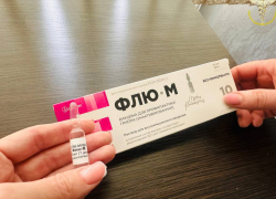 Глава минздарава Запорожской области первым привился от гриппа