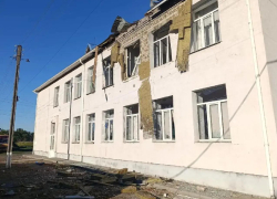 Боевики ВСУ ударили по Орлянской средней школе