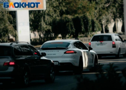 Житель Мелитополя 3 года не может получить российские номера на свою машину