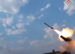 Новороссийские бойцы ПВО показали на видео, как сбили два ударных дрона ВСУ под Ореховом